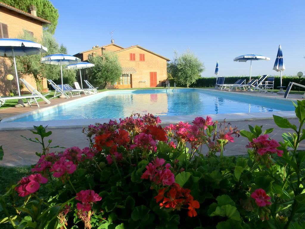 Agriturismo Azienda Agricola La Roccaia San Gimignano Buitenkant foto
