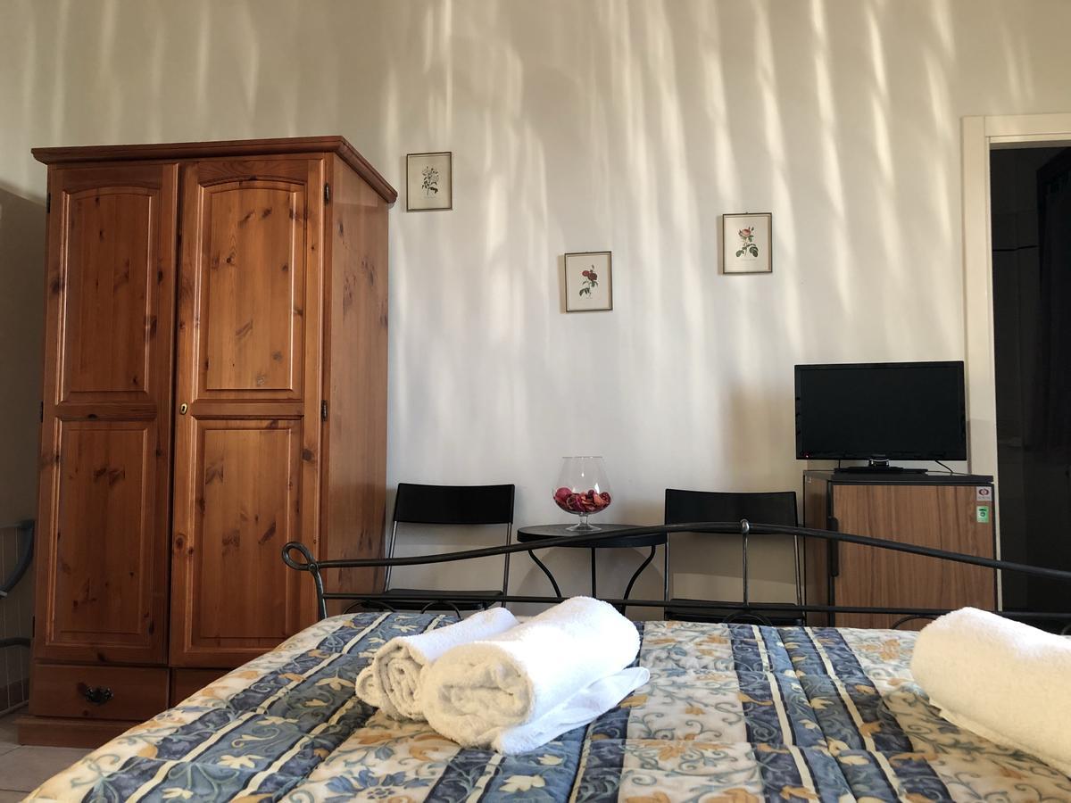 Agriturismo Azienda Agricola La Roccaia San Gimignano Buitenkant foto